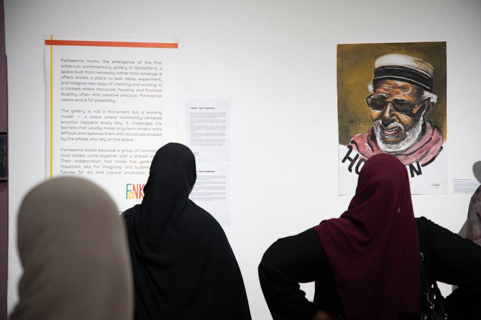 Visitors at the Heer iyo Hiyikac exhibition