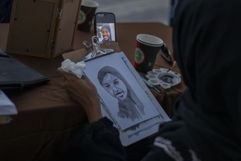 Live portrait drawing at a creative meet-up